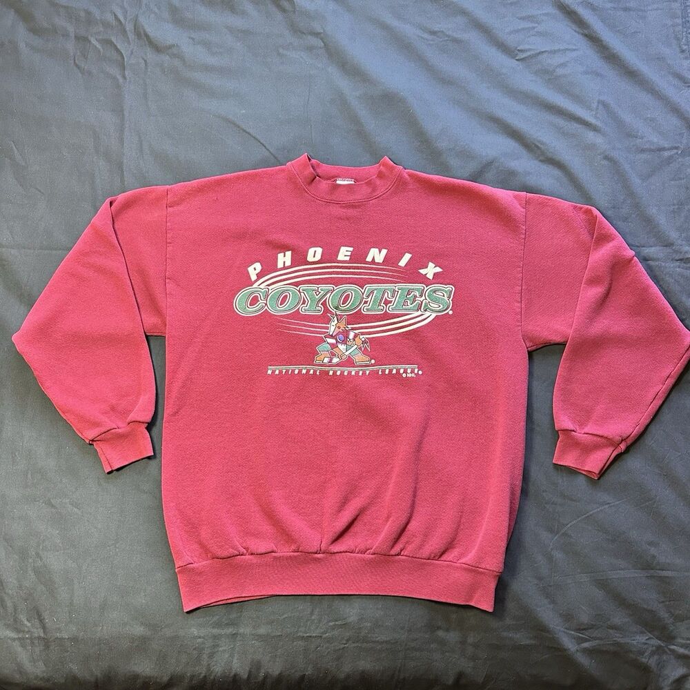 Vintage 90’s Phoenix Coyotes Crewneck Sweater. NHL. Large. Polycotton. Logo 7.